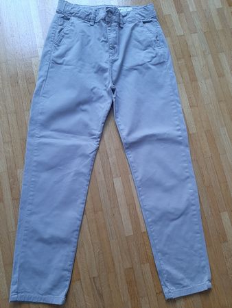 2 pantalons Chino Taille 140 neufs 