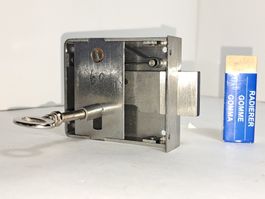 1 Möbel Schloss mit Schlüssel, DM6cm (LOT659#MBS3)