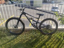 Status s4 160 de 2020 2022, customisé