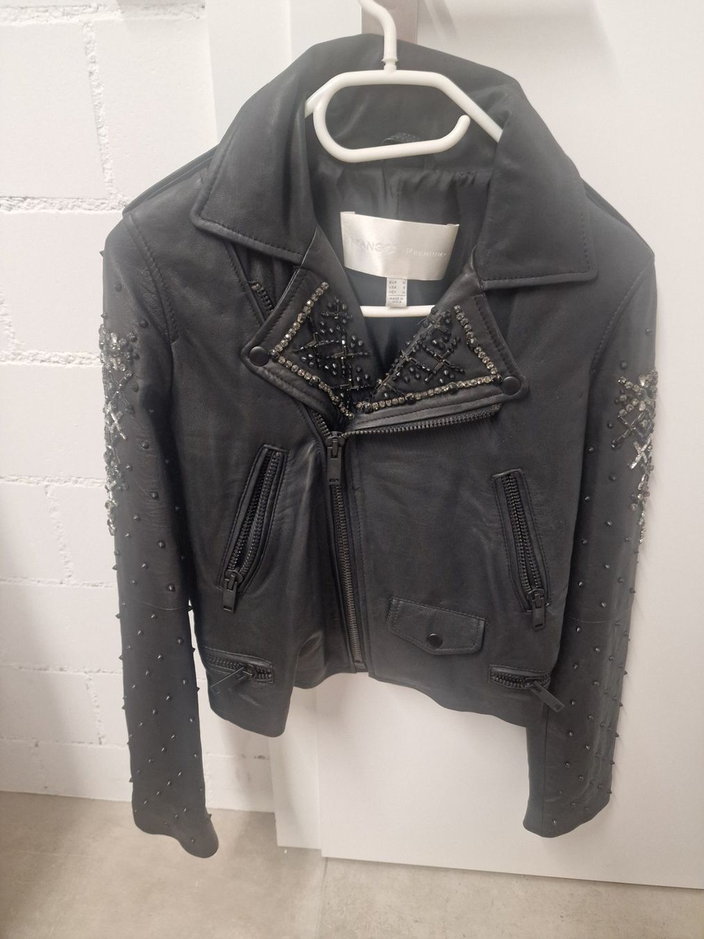 Mango Giacche: Mango Lederjacke, schwarz, Gr. M – Usato da Chur venduto da RICPE99