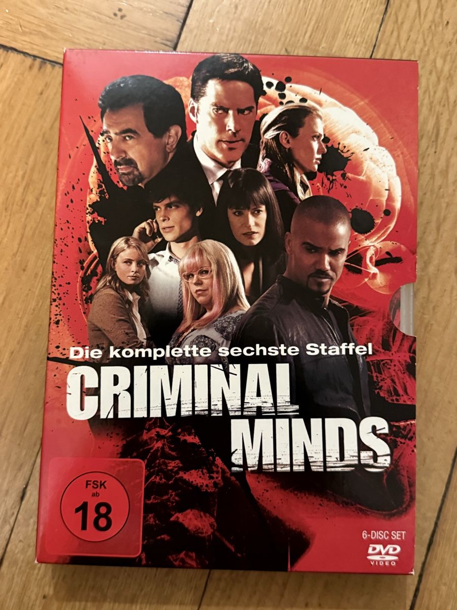 Tutti i DVDs: Criminal Minds - Staffel 6 - DVD Box – Usato da Basel venduto da zukk_