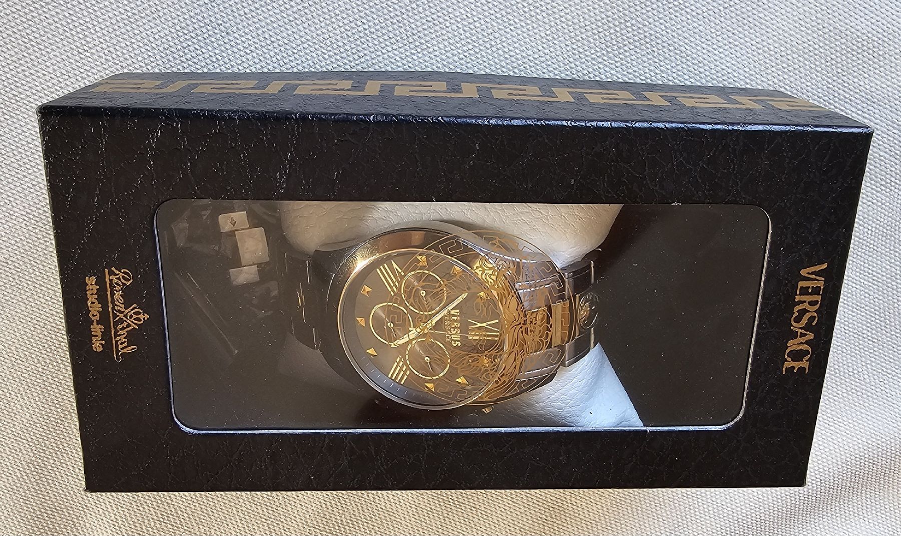 Versace Orologi: VERSUS VERSACE Chrono Elegante Herrenuhr 47mm – Usato da Speicher venduto da Lemore 8