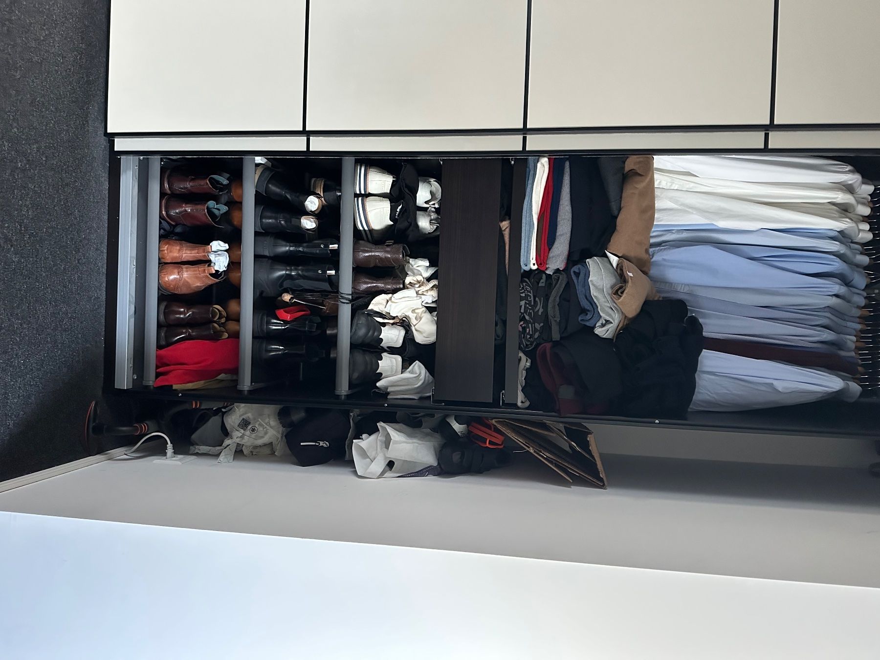 Ikea Schränke: Dark Brown & Cream Wardrobe – Gebraucht aus Obfelden von Luzerner01 2