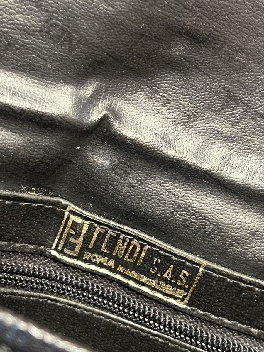 Fendi Taschen für Damen: vintage fendi monogram bag – Gebraucht aus Münchenstein von yma_5zg2 4