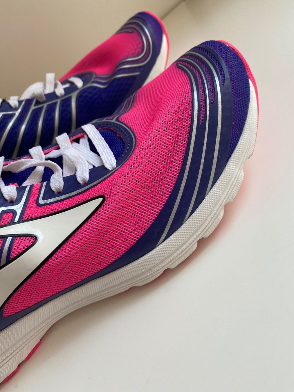 Brooks Scarpe da donna: BROOKS ASTERIA Laufschuh Damen, Gr. 40 – Nuovo e nell'imballaggio originale da Luzern venduto da falena01 3