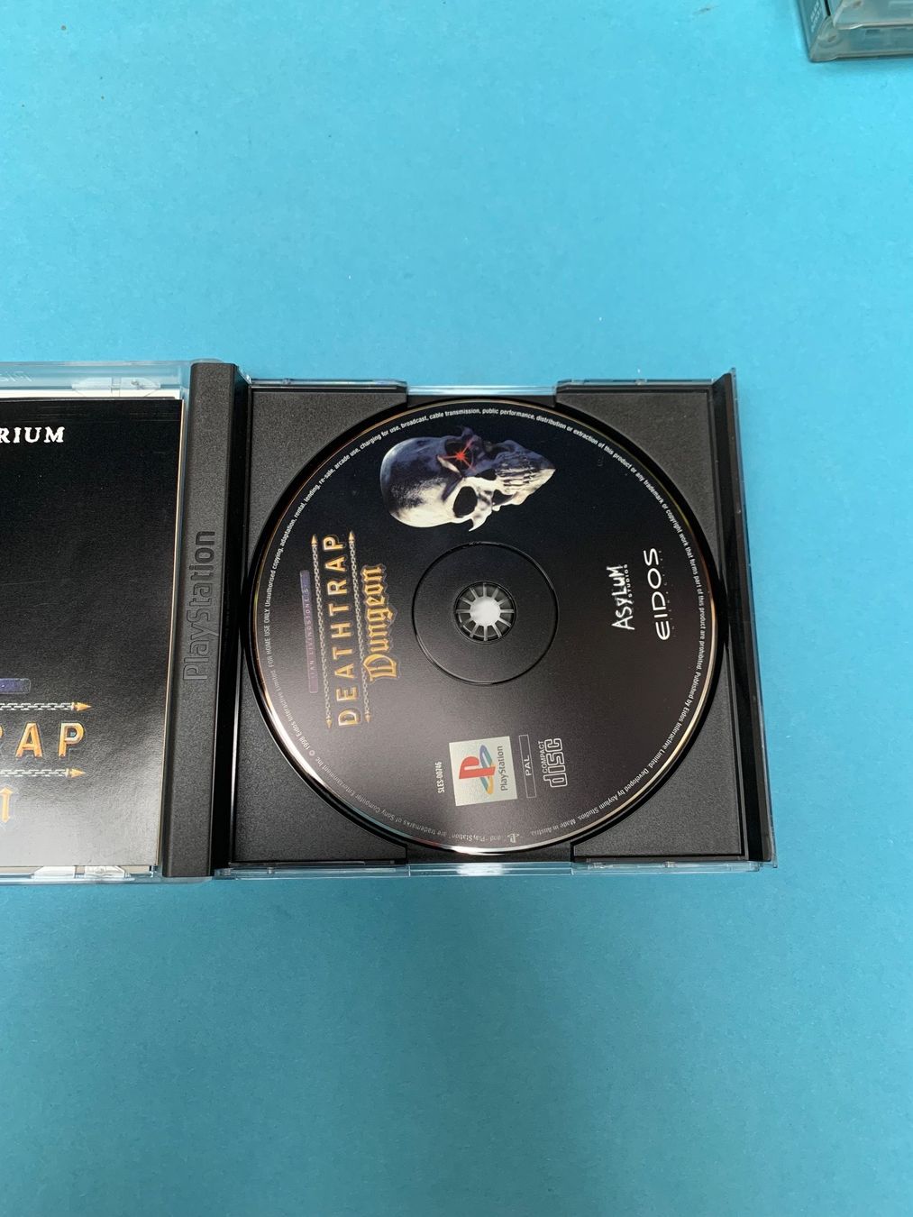 Sony Giochi: PS1 / Deathtrap Dungeon – Usato da Kölliken venduto da sergesellsretro 3
