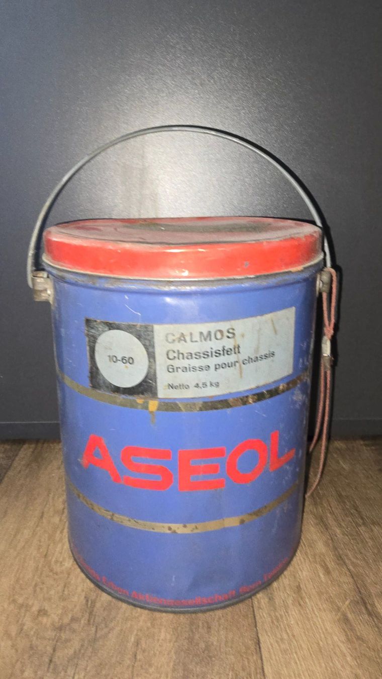 Accessori per altri veicoli: ASEOL Fetteimer/seau de graisse 4.5kg, Oldtimer – Usato da Schwyz venduto da Danyclau