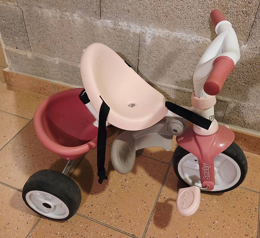 Fahrzeuge für Kinder: Tricycle Smoby – Gebraucht aus Marin-Epagnier von yol_28xd