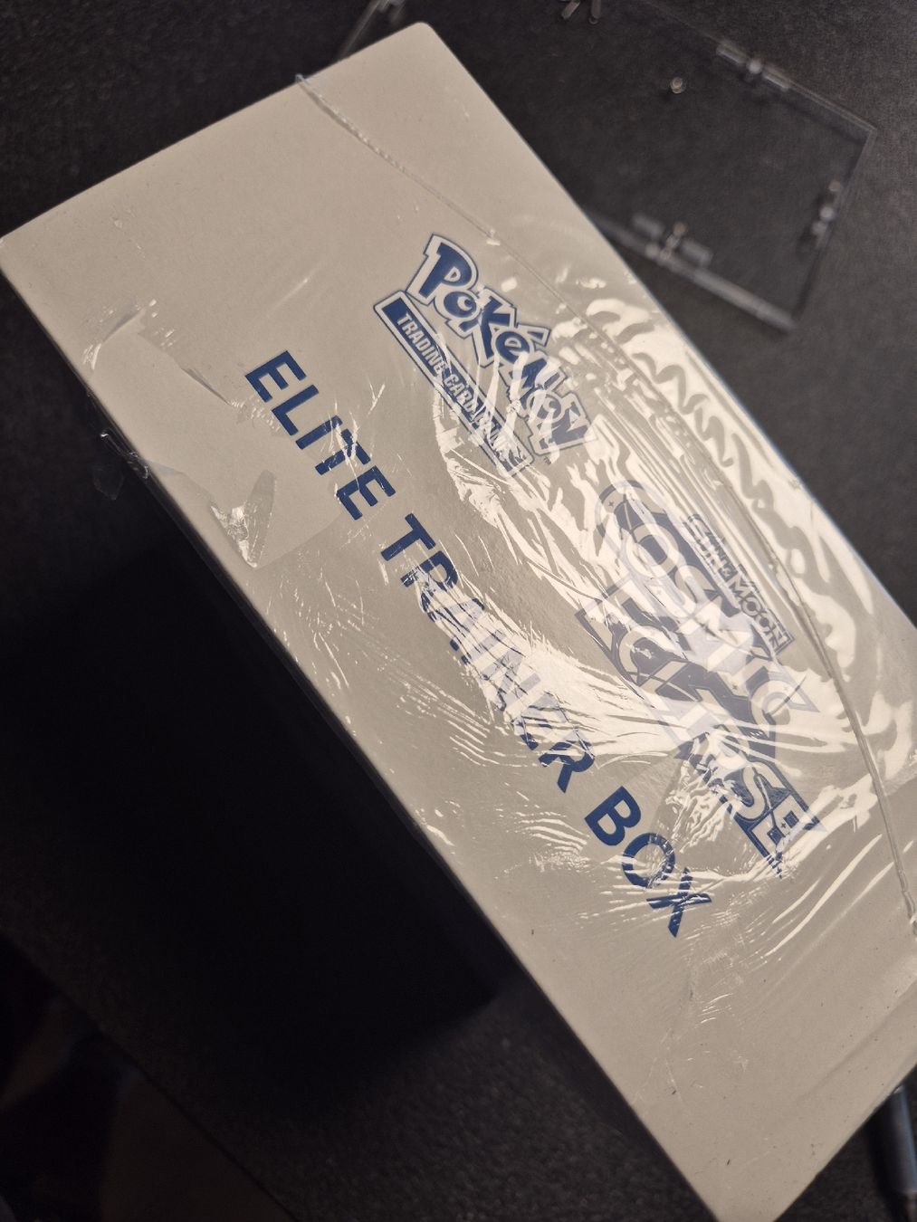 Pokémon Carte collezionabili: Pokemon Cosmic Eclipse Elite Trainer Box Sealed! – Nuovo (secondo la descrizione) da Bönigen venduto da Roriwang12 4