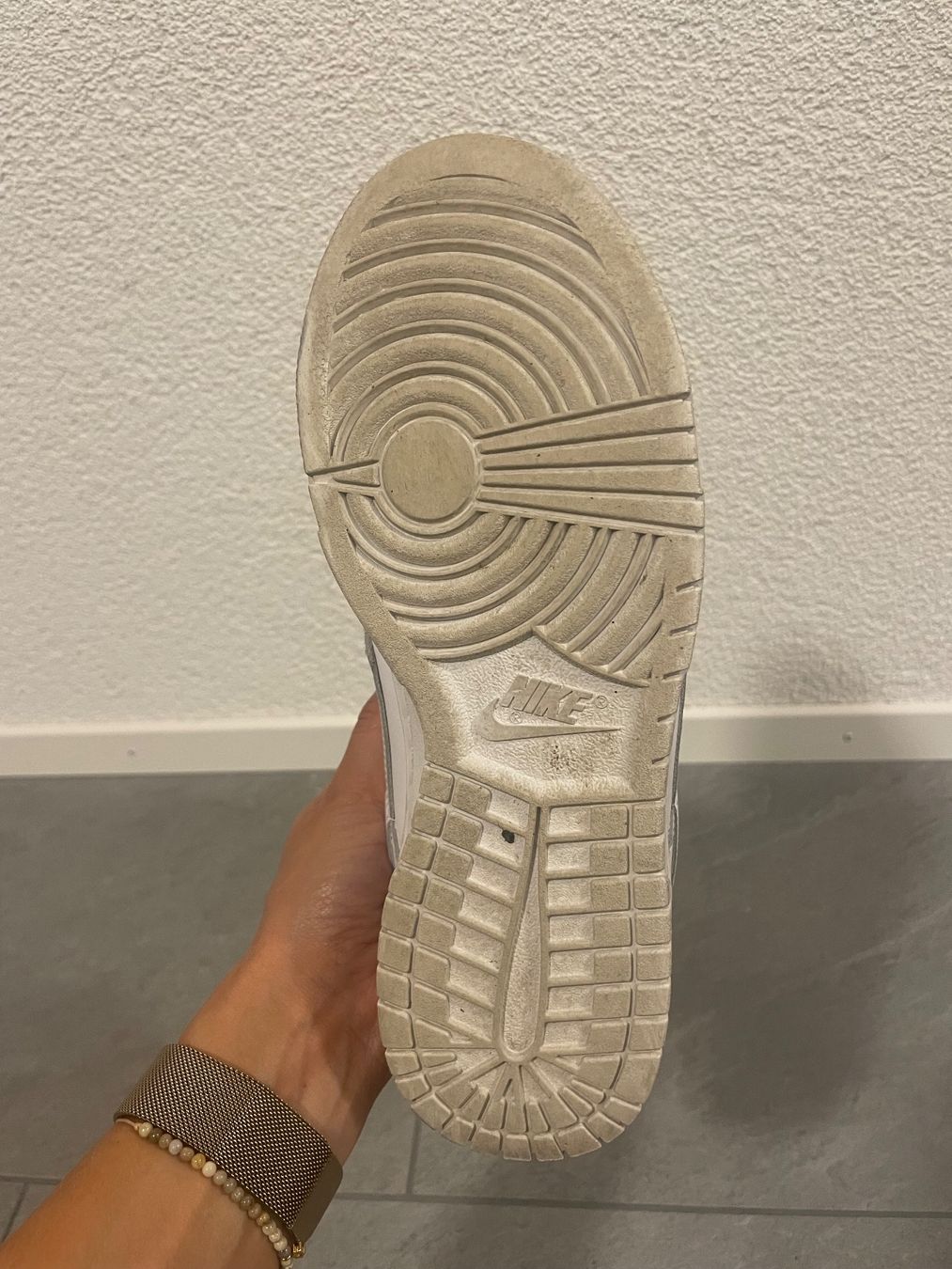 Nike Damenschuhe: NIKE Dunk Sneaker, Grösse 38, Farbe weiss – Gebraucht aus Oberdiessbach von ram_b26k 2