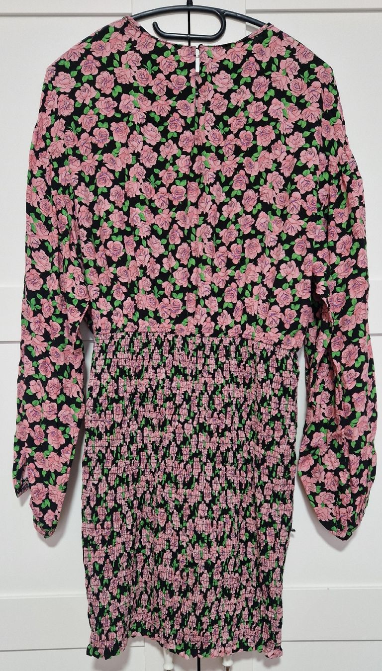Vestiti: Robe Zara taille M – Usato da Pully venduto da Patriciaeve 1