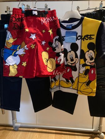 Gratis Mickey 1Badehose, 1T-Shirt + 2 Jeans Gr.110/116, Neu
