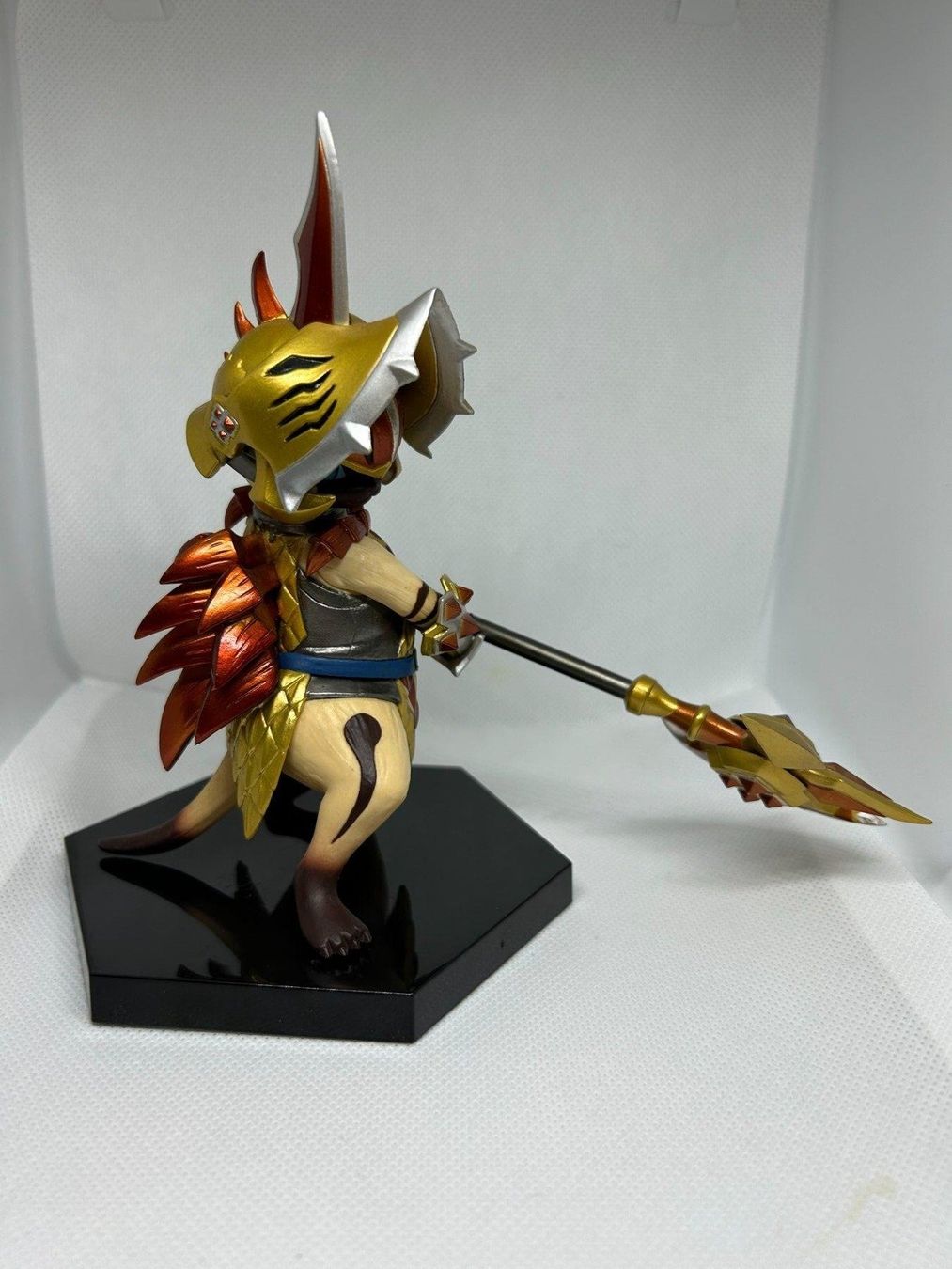 Capcom Statuette: Monster Hunter Palico figure – Usato da Lausanne venduto da Retro-geek 3