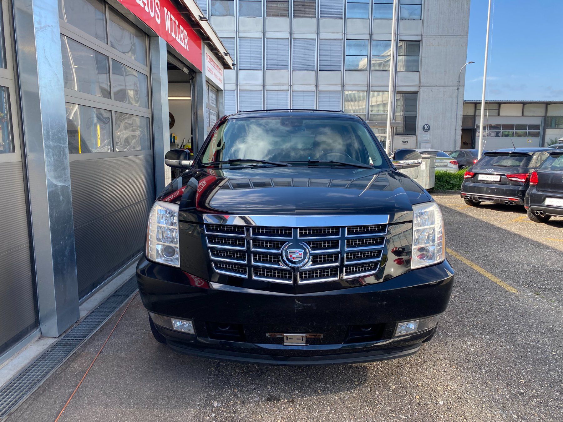 Cadillac Automobili: Cadillac Escalade 6.2 Elegance – Usato da Biel/Bienne venduto da AS24 1