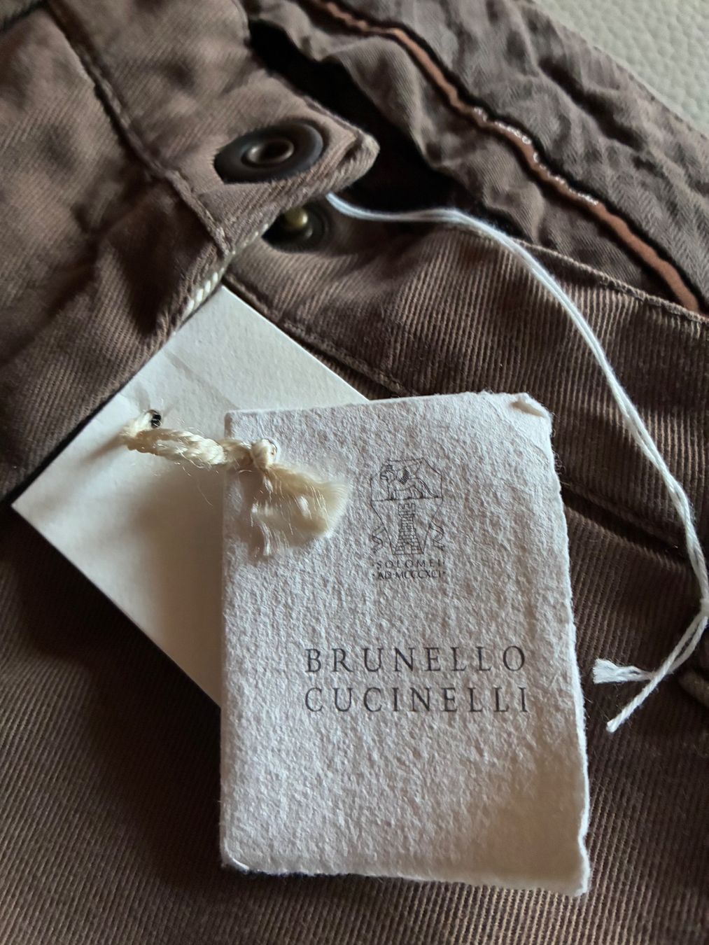 Brunello Cucinelli Pantalons: BRUNELLO CUCINELLI – Neuf (Voir description) à Rümlang par har_z6qv 1