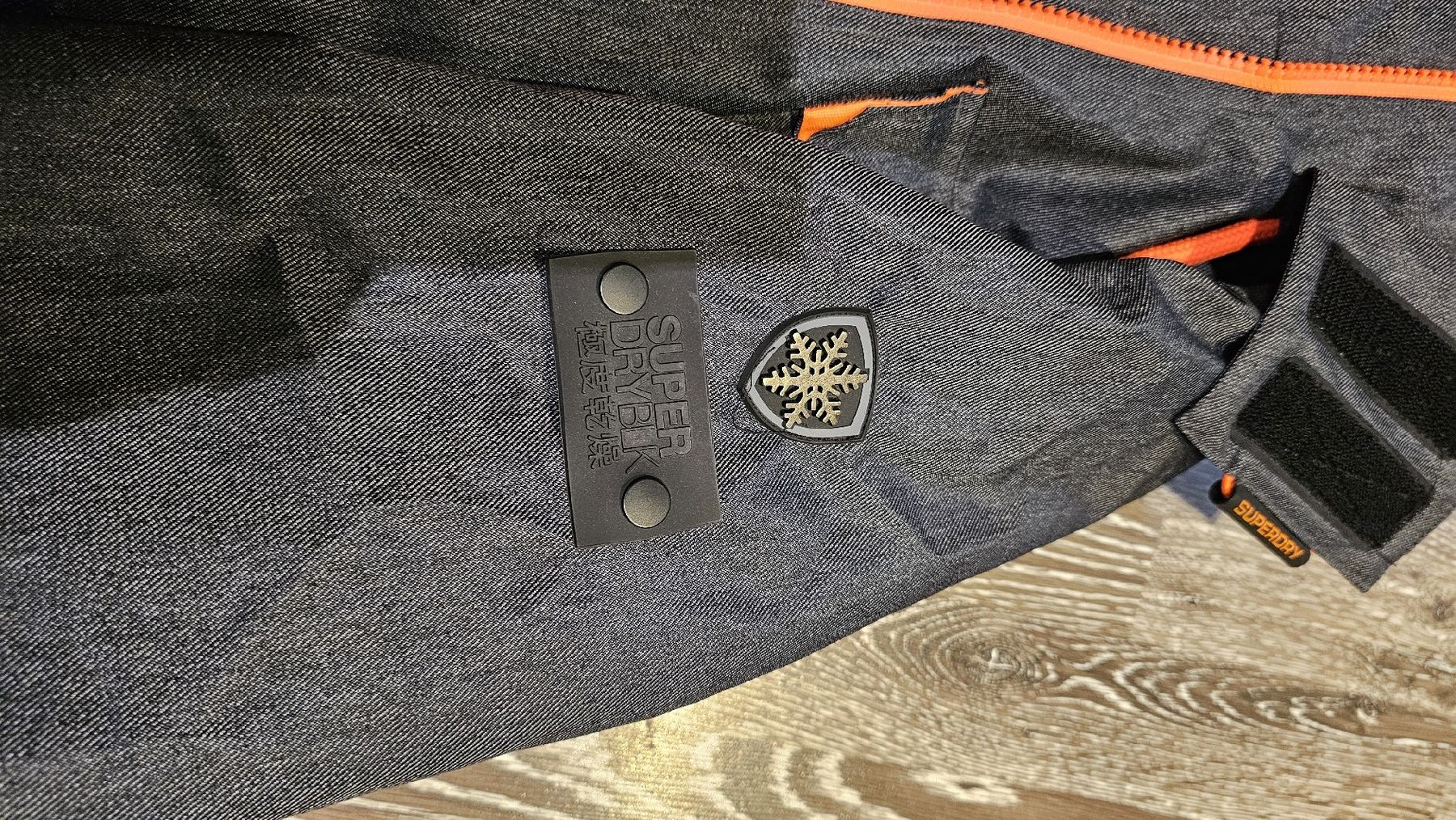 Superdry Jacken: Superdry Skijacke Snow Edition  – Gebraucht aus Grüningen von adaja 2