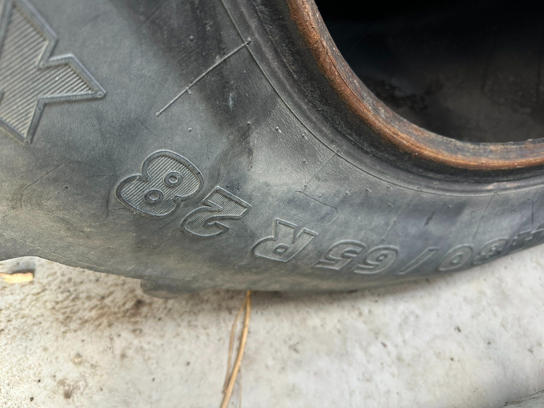 Trattori: Pneu 480/65R28 Traktor – Usato da Siblingen venduto da mueller2698 2