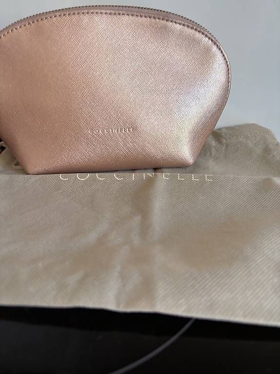 Kosmetikkoffer: Coccinelle Kosmetiktasche – Gebraucht aus Zürich von laboum 3