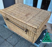 Vintage Reisekorb / Korbtruhe aus den 50er Jahren