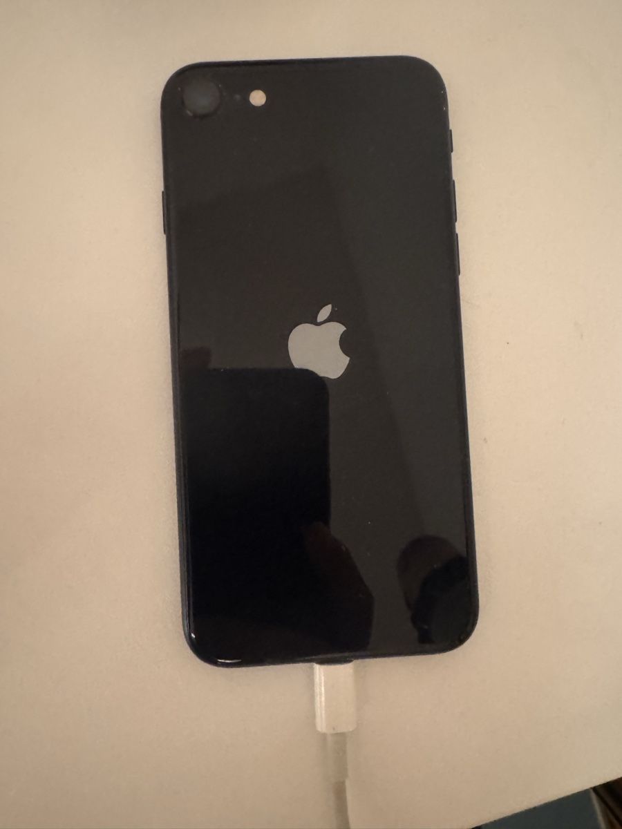 Apple Portables: Iphone SE 64GB – D'occasion à Bern par Manuela79 2