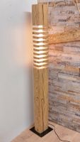 Altholz-Stehlampe Lumina Tower aus einem Altholzbalken