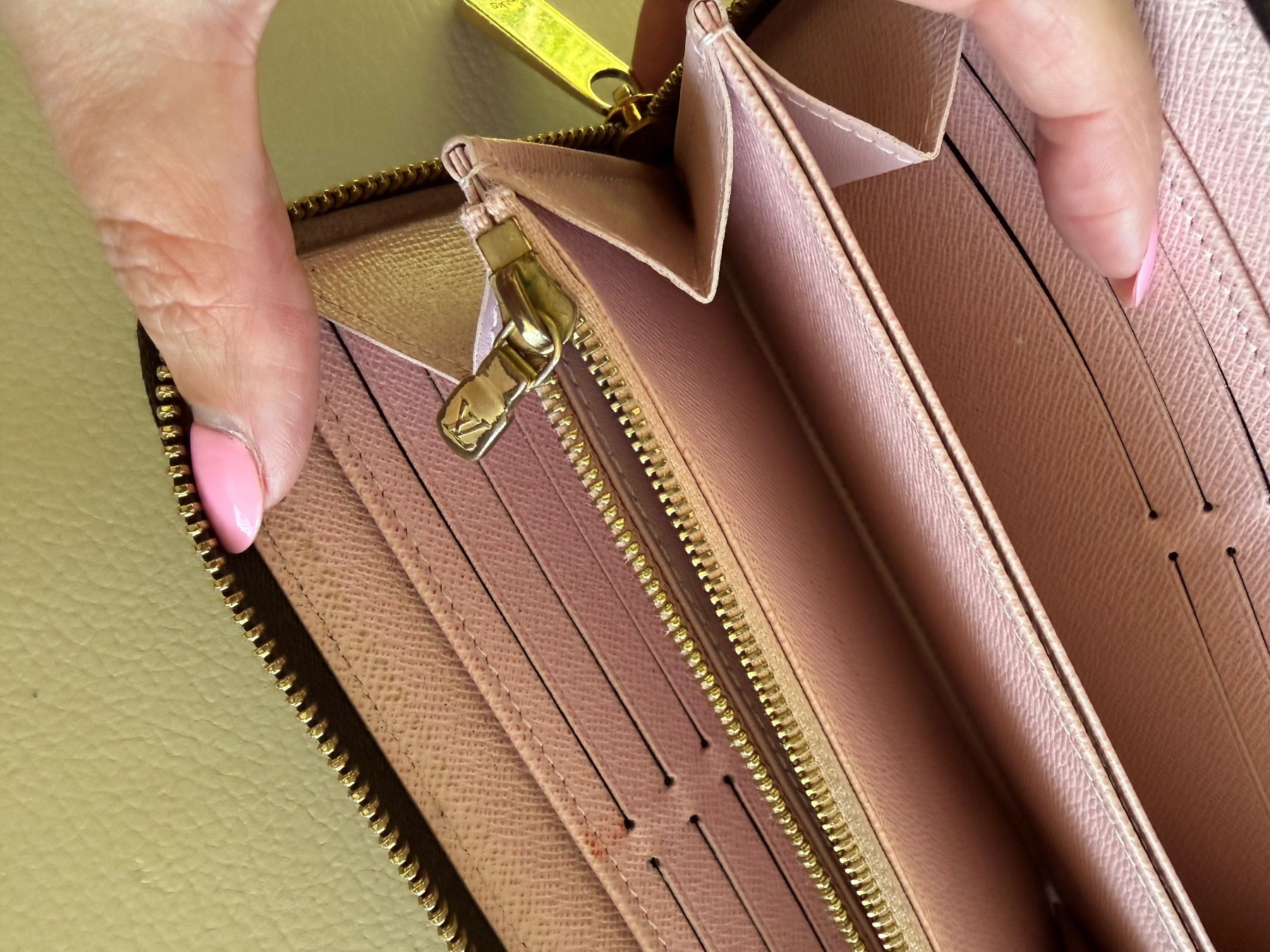 Louis Vuitton Portamonete: Louis Vuitton Zippy Geldbörse Monogram Canvas – Usato da Horgen venduto da fayola 5