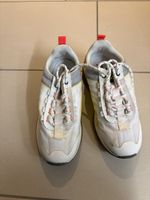 Coole Zara Sneaker, Grösse 38