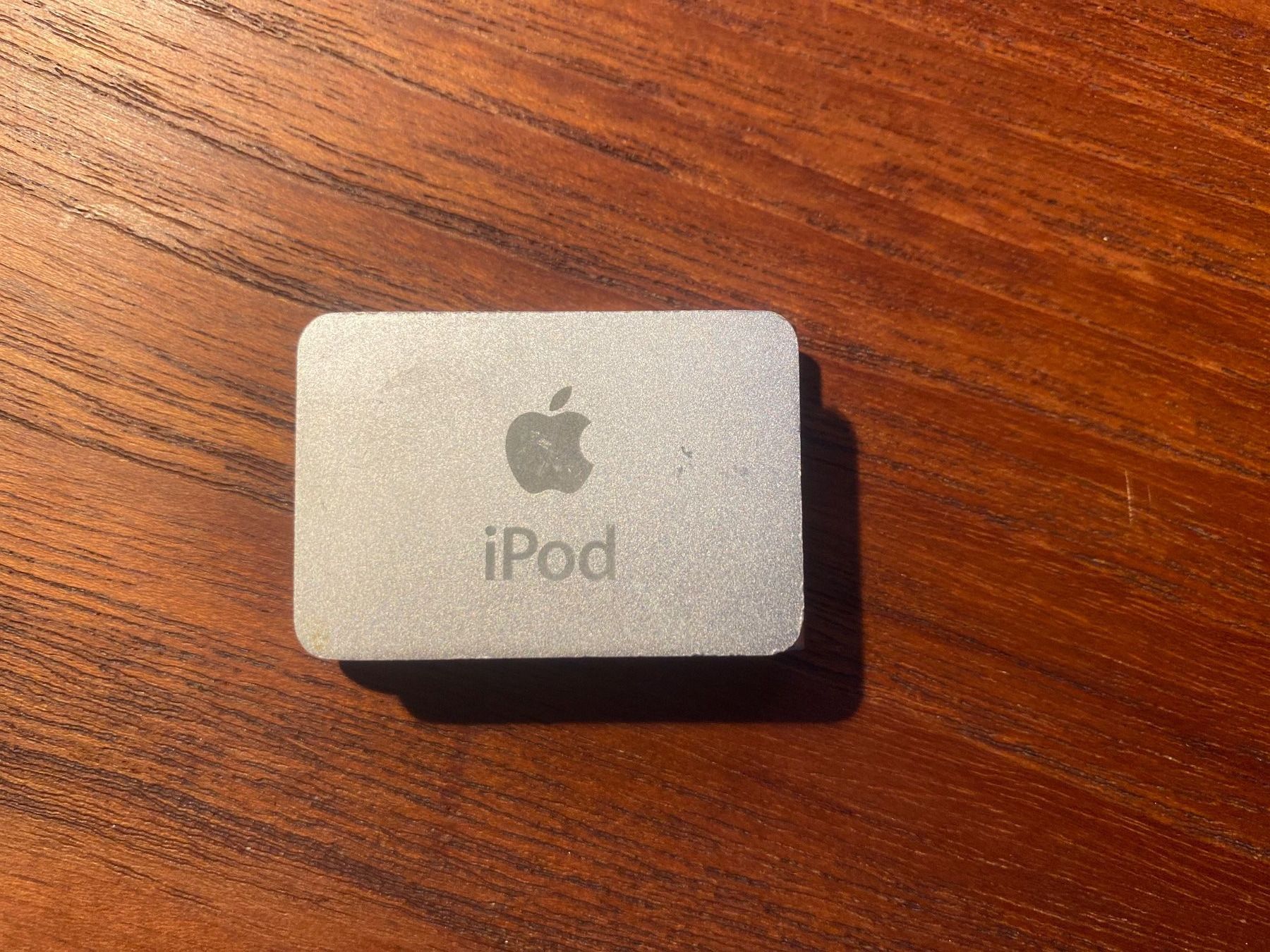 Apple Tragbarer Mediaplayer: IPOD MINI, Shuffle, 1GB, silber – Gebraucht aus Zürich von  1