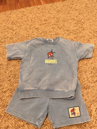 H&M Marvel Spidey Set (T-Shirt & Shorts) – Gr. 116 (5-6 Jahr