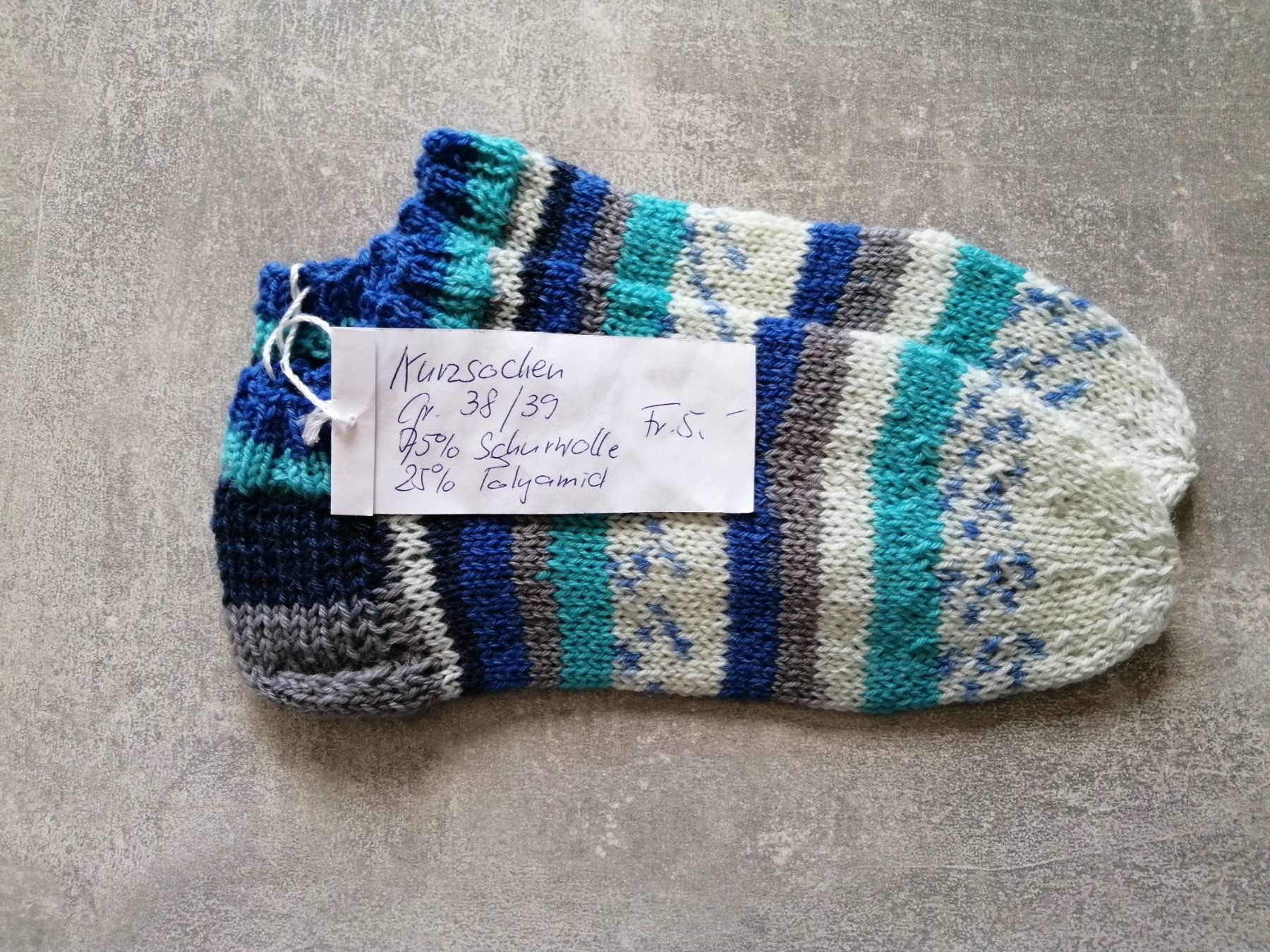 Socken: Sneaker / Kurzsocken handgestrickt, Grösse: 38/39 – Neu (gemäss Beschreibung) aus Altstätten SG von tollesauswolle