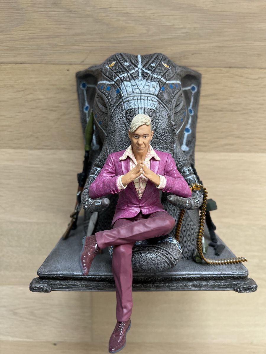 Statuette: Far Cry 4 Pagan Min Figur – Nuovo (secondo la descrizione) da Dübendorf venduto da CellarSeller