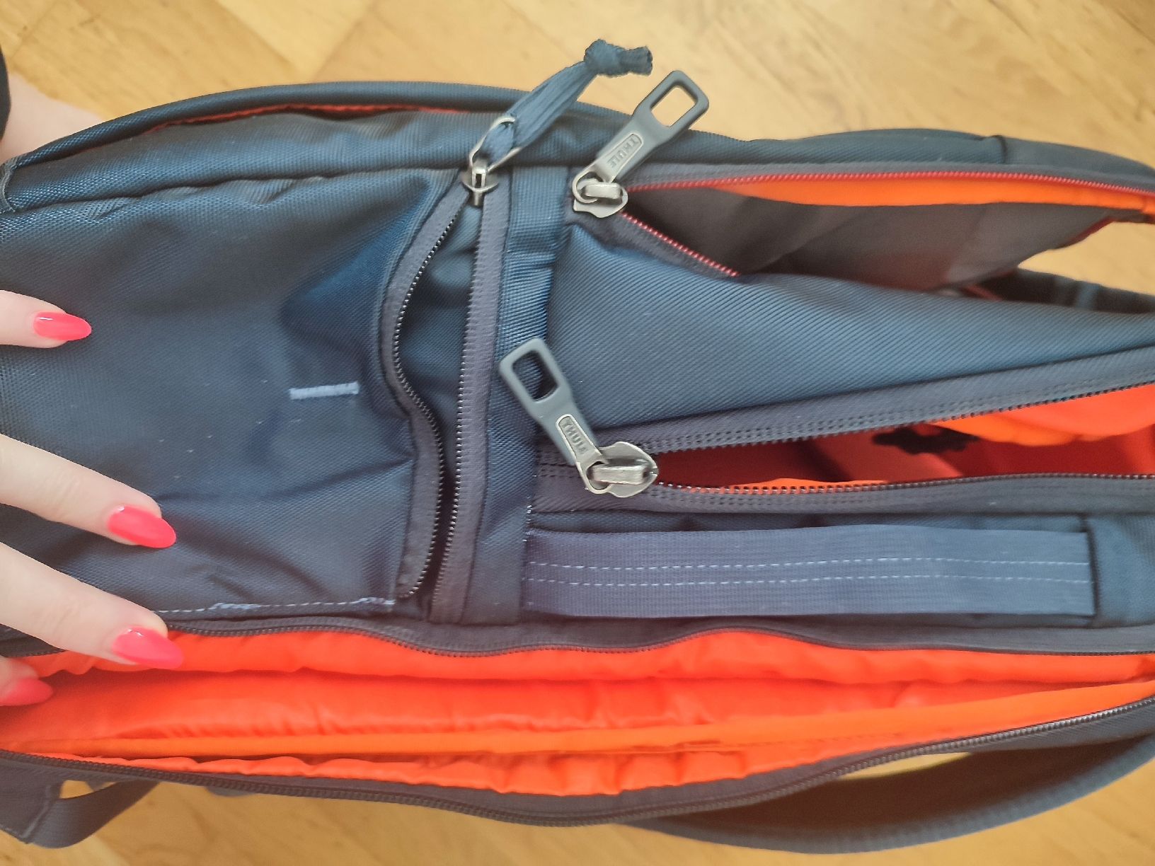 Rucksäcke: SUPER Schuel - Arbeits-Rucksack Thule fast wie neu – Gebraucht aus Ittigen von ABalli 3