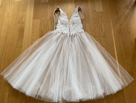 NEU & Ungetragen: Brautkleid/Hochzeitskleid Weiss/Beige 40