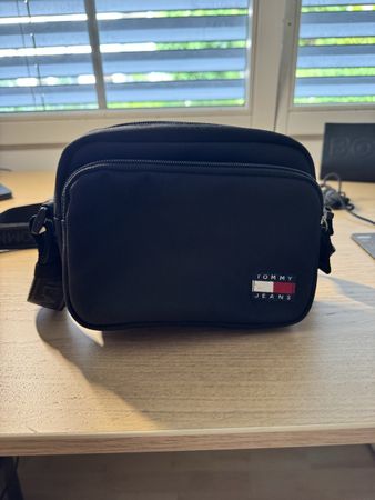 Tasche Tommy Jeans schwarz 