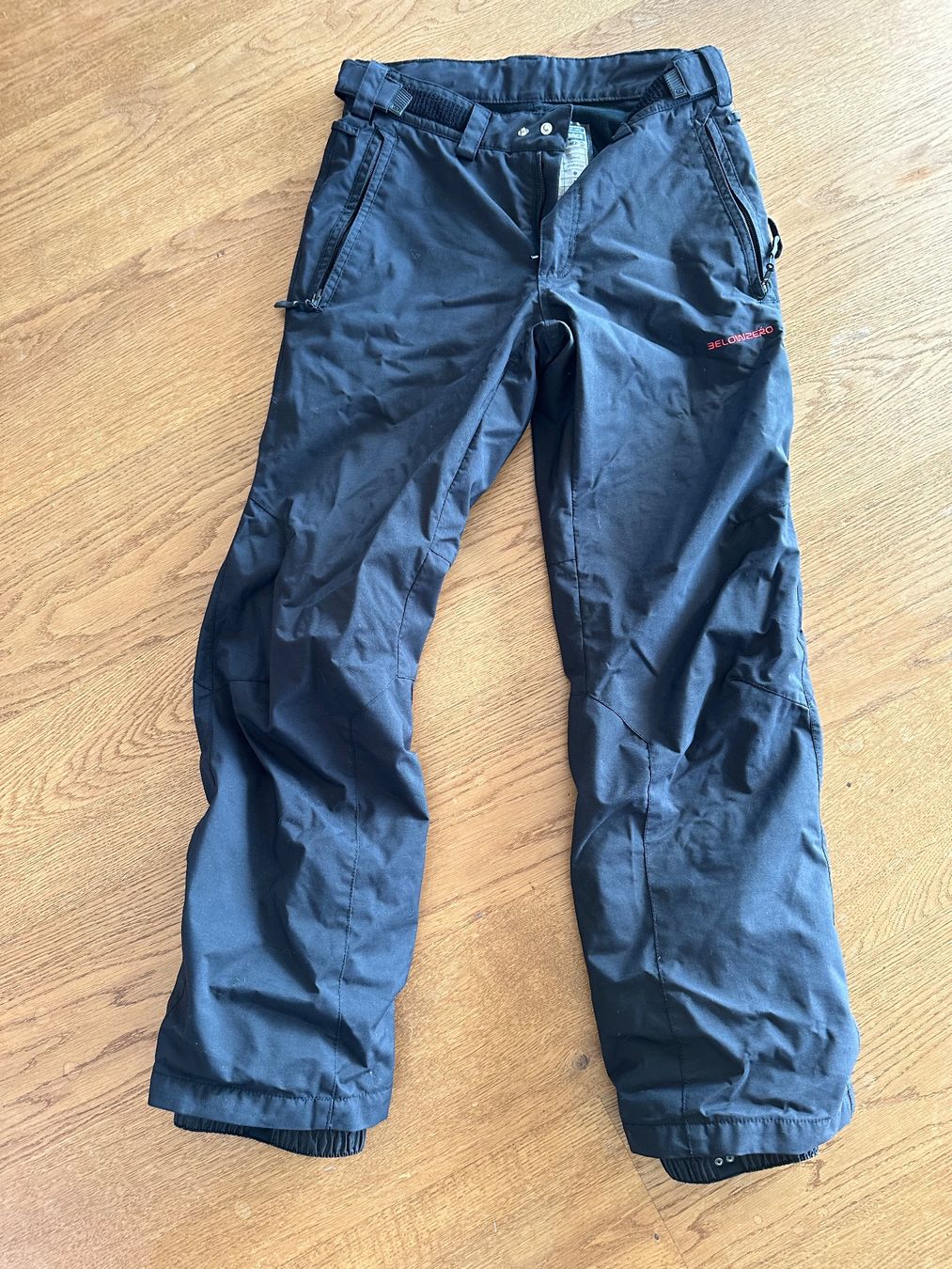 Pantaloni: Belowzero Skihose/Snowboardhose Damen Gr. S – Usato da Niederbüren venduto da Hudi_1974