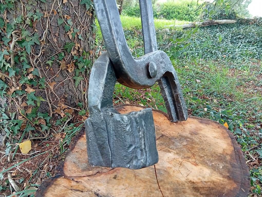 Alle Werkzeuge: Ancienne pince de forgeron – Gebraucht aus Echichens von Rootsboy 3