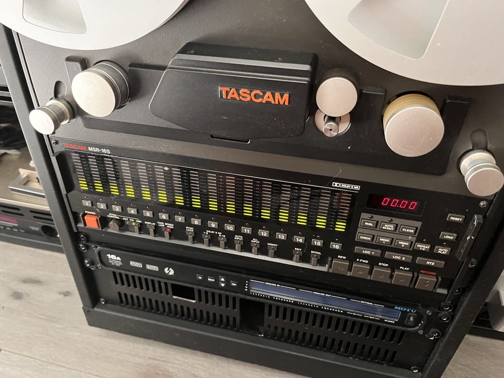 Tascam MSR-16 S (dolby S) with remote and 2 Tascam empty ree (Gebraucht ...