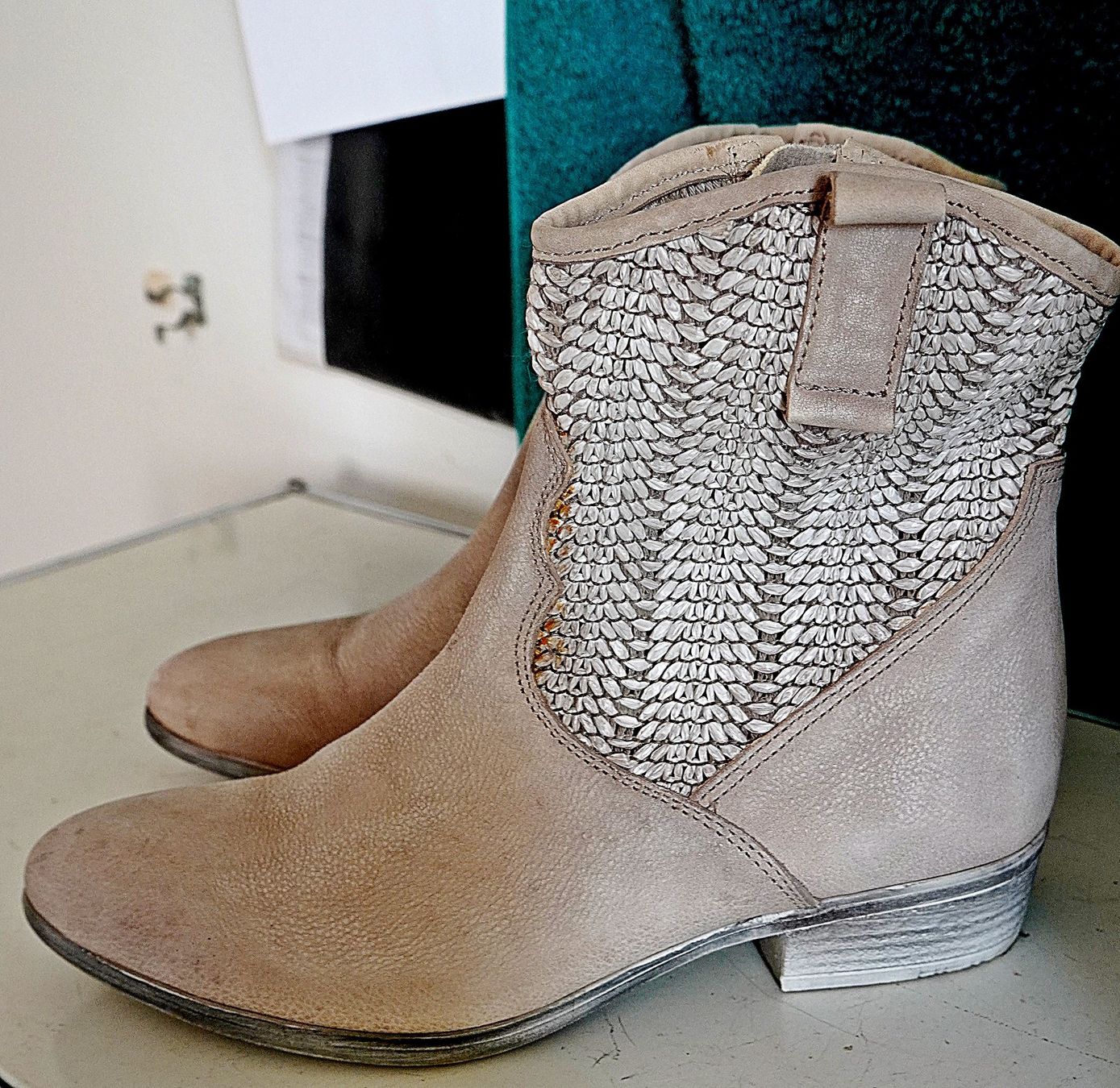 Scarpe da donna: Stifeletten Wildleder Gr. 39 – Usato da Baar venduto da 2cvbaar 2