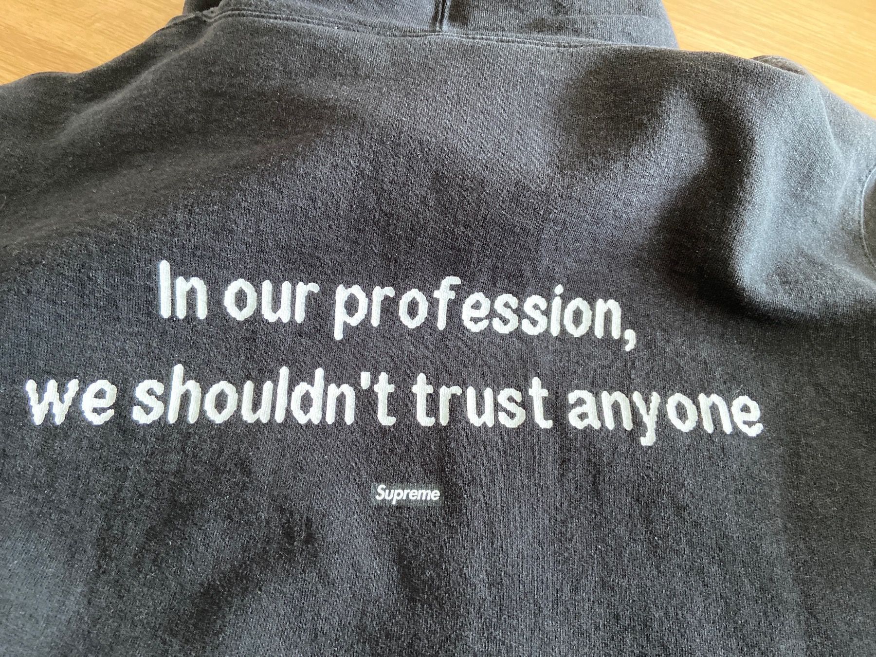 Maglioni & Felpe: Supreme Hoodie / Pullover Gr XL  schwarz – Usato da Sisseln AG venduto da XBL-Rotstein 4