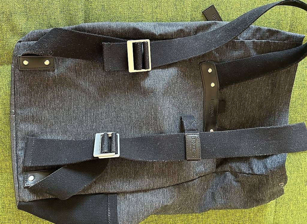 Brooks Zaini: Brooks Rucksack – Usato da Bern venduto da oggetti_20 4
