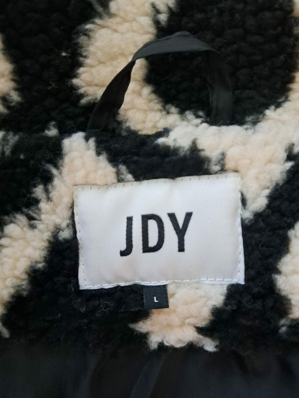 Jacken: Winterjacke Schwarz/Weiss – Neu und originalverpackt aus Sisseln AG von schenk-figuren 4