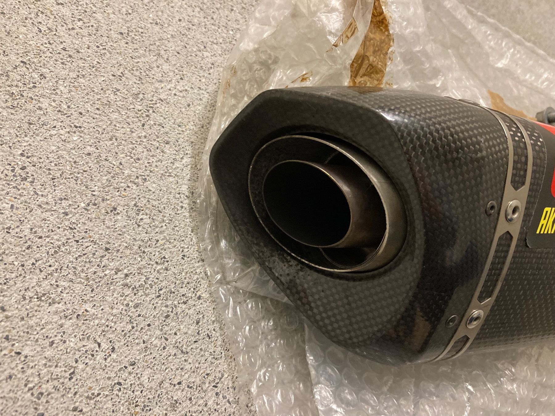 Sistemi di scarico: Akrapovic Auspuff Slip-on 2017 KTM Duke 390 – Usato da Baar venduto da LeoBLY 3