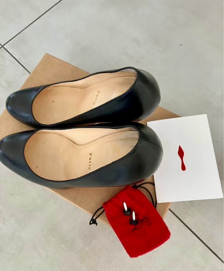 Christian Louboutin Scarpe da donna: Louboutin Simple Pump Black 38.5 – Usato da Fribourg venduto da dafral 6