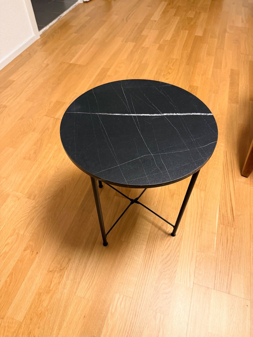 Tavoli: Beistelltisch schwarz rund 40 cm – Usato da Solothurn venduto da NUVICO 2