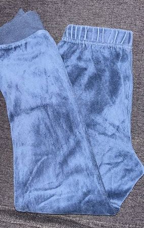 Bequeme, flauschige Hose 134