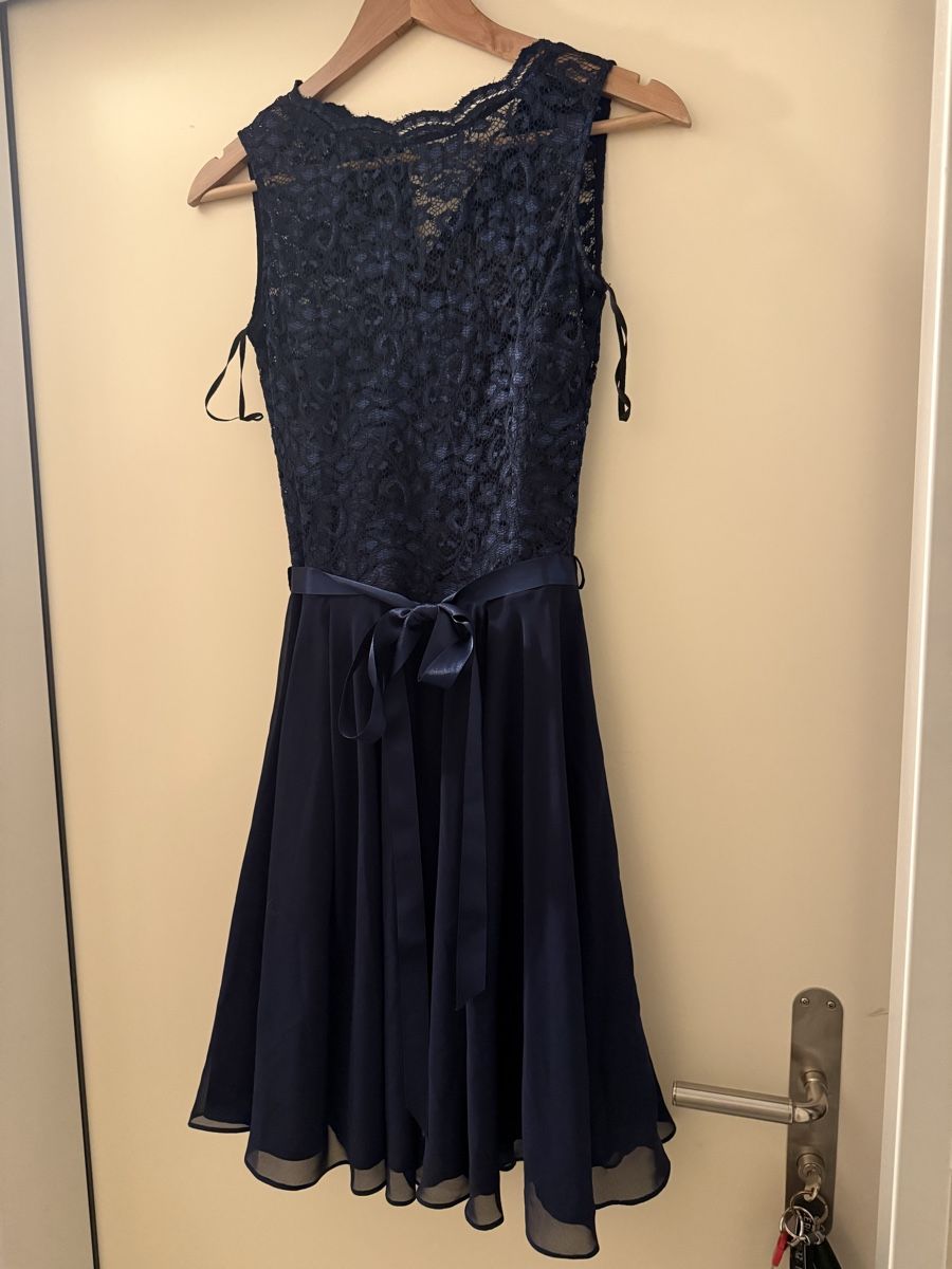 Vestiti: Elegantes Kleid Grösse 34 – Nuovo (secondo la descrizione) da Mörschwil venduto da Seegurke18