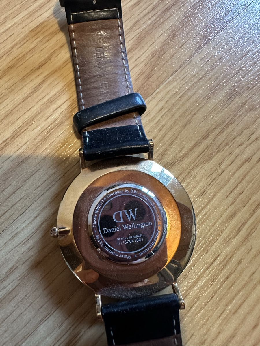 Daniel Wellington Orologi: Daniel Wallington Uhr – Usato da Münsingen venduto da Secondhand89 2