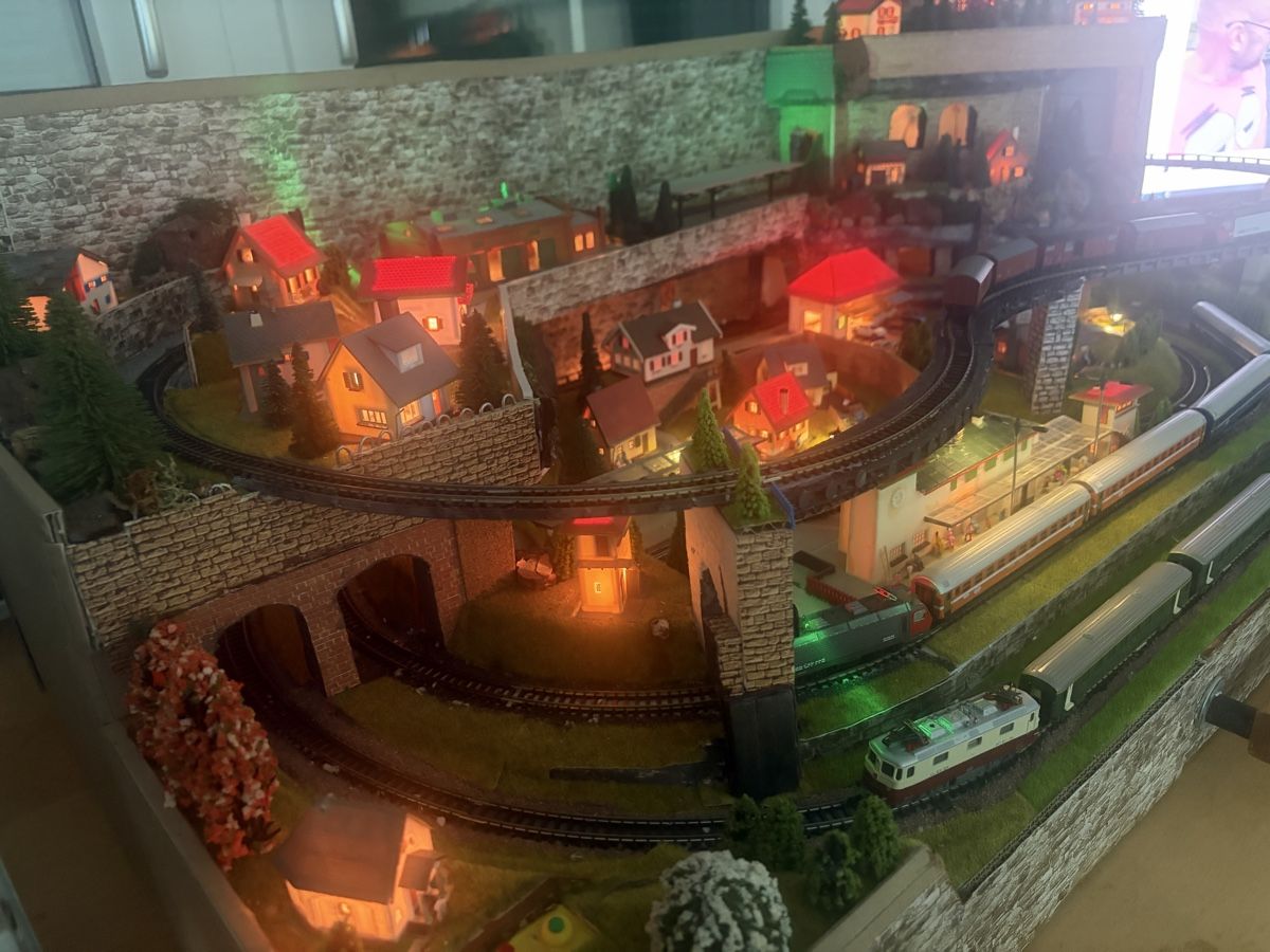 Trix Modellini di ferrovie: Minitrix Spur N Anlage – Usato da Wil SG venduto da steinlin07 1