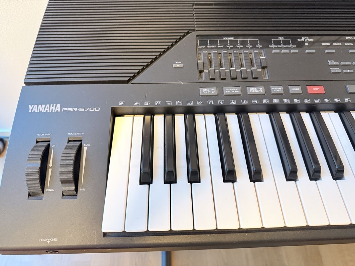 Yamaha Strumenti musicali: Yamaha PSR-6700 – Usato da Emmen venduto da jpsanta 2