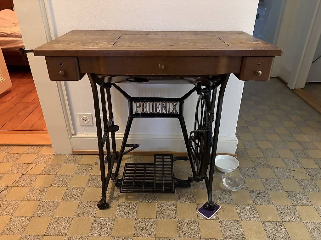 Kommoden: Commode – Gebraucht aus Lausanne von el.gloor